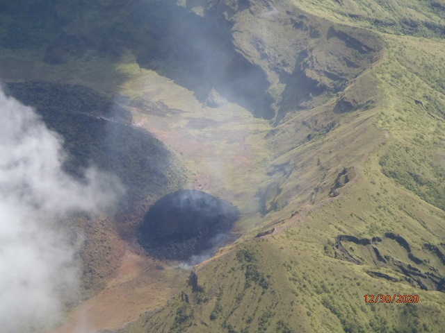 Effusive Eruption at La Soufri re  St Vincent Dec 2022 